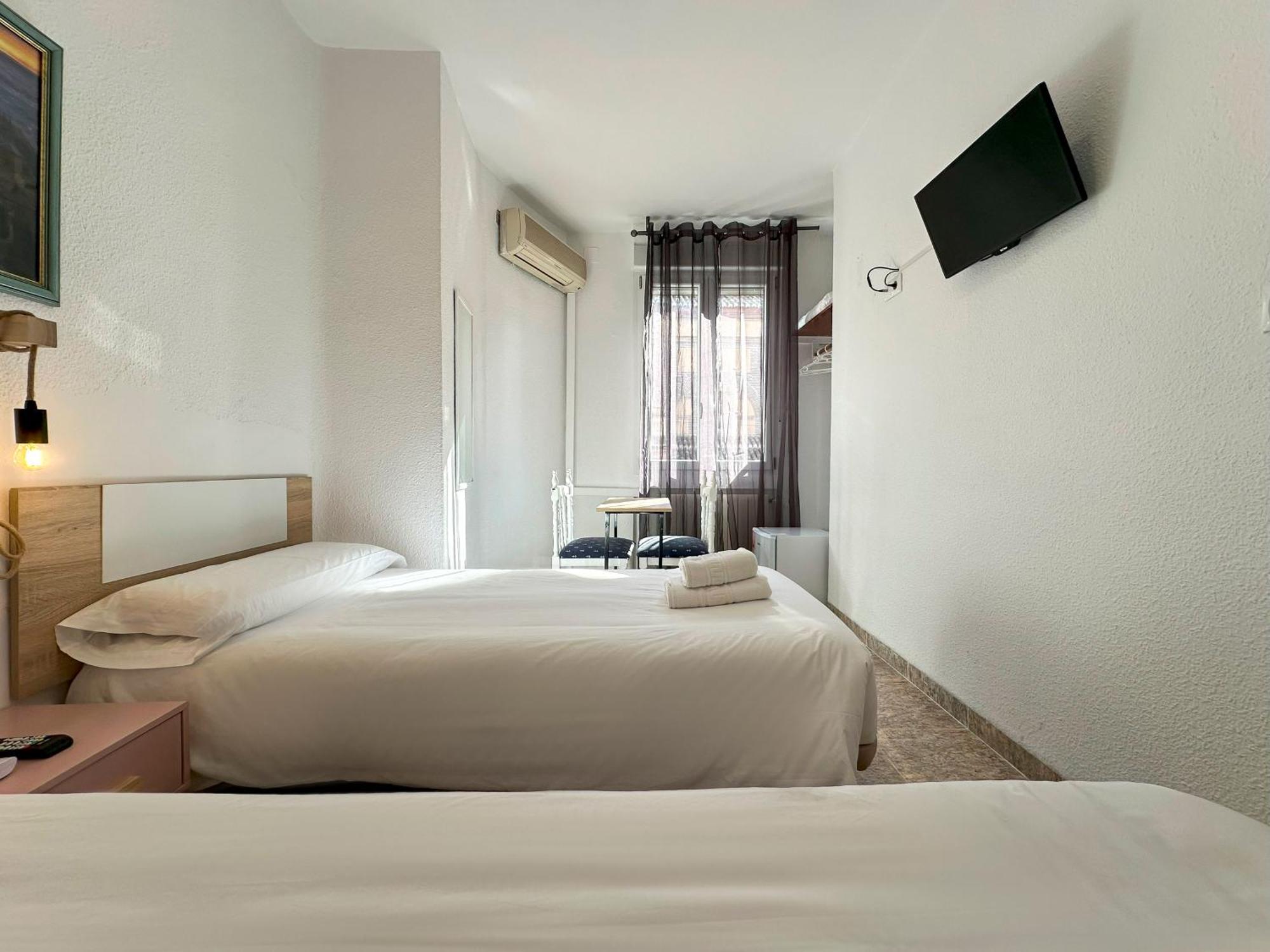 Pension Recogidas Granada Exterior photo
